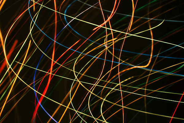 포토 JPG 해외이미지 디자인 선 백그라운드 크리스마스 곡선 검은배경 추상 휴가 조명 새로움 사람없음 장식 가로 빨간색 빛 컬러풀 우주 검은색 화환 어둠 젖음 광선 램프 도시 원형 야간 연도 심플 인공 혼란 해외포토 자연요소 도형 기념일 꽃 컬러 컨셉 무늬 파일형식 이미지허브