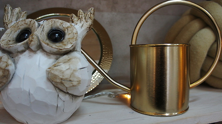 포토 JPG 해외이미지 디자인 크리스마스 조류 새해 선반 사람없음 내부 장식 장난감 흰색 황금 오브젝트 기념품 부엉이 해외포토 동물 기념일 컬러 가구 파일형식 이미지허브