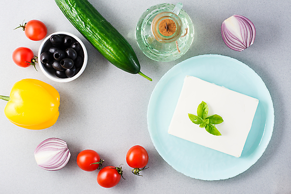 포토 JPG 해외이미지 접시 음식 백그라운드 잎 다이어트 토마토 채소 가정 양파 오이 치즈 건강 요리 사람없음 빨간색 초록색 식사 저녁식사 샐러드 신선 지중해 먹기 허브 준비 유기농 올리브 후추 바질 그리스인 점심식사 채식주의자 핸드메이드 카피스페이스 맛있는 페타치즈 해외포토 서양인 식물 식기 웰빙 열매 바다 컬러 모션 유제품 공백 향신료 채식 파일형식 이미지허브