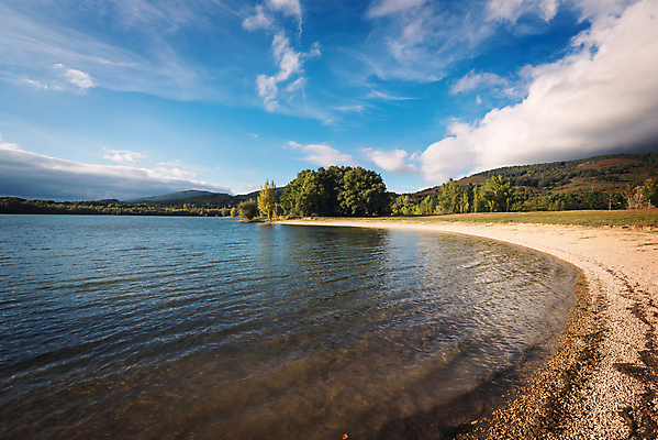 포토 JPG 해외이미지 주간 호수 자연 하늘 사람없음 야외 맑음 스페인 해외포토 자연요소 유럽 날씨 생태계 파일형식 이미지허브