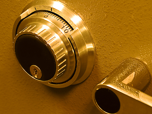 포토 JPG 해외이미지 여행 돈 비즈니스 열쇠 안전 사람없음 금융 노란색 금속 공구 행운 재산 황금 암호 보호 비밀 철 회전 잠금 보안 시스템 다이얼 가치 보물 철강 텀블러 해외포토 컬러 컨셉 재질 컵 경제 도구 파일형식 이미지허브