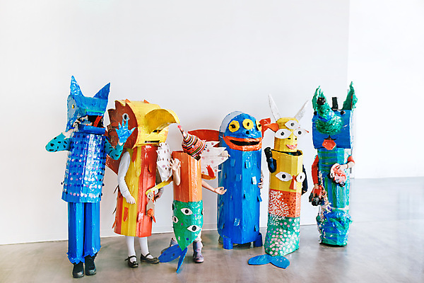 포토 JPG 해외이미지 전통 옷 행복 인형 놀이 추상 실내 창조 가면 미술 한명 사람 이벤트 취미 장식 가로 숫자 파티 축제 희망 피규어 그룹 무서움 가면무도회 몬스터 핸드메이드 흥미 스타일 오싹 해외포토 문자 1 감정 컨셉 무늬 문화예술 내부 미니어처 무도회 파일형식 이미지허브