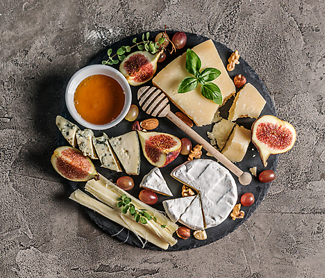 포토 JPG 해외이미지 회색배경 포도 치즈 실내 사람없음 하이앵글 안주 꿀 무화과 돌판 브리치즈 블루치즈 허니디퍼 와인플래터 해외포토 뷰포인트 백그라운드 과일 유제품 내부 회색 돌_바위 도구 파일형식 이미지허브