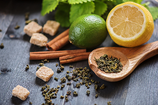 포토 JPG 해외이미지 잎 티타임 근접촬영 사람없음 레몬 라임 나무숟가락 찻잎 시나몬스틱 해외포토 식물 뷰포인트 과일 휴식 차_음료 숟가락 시나몬 파일형식 이미지허브