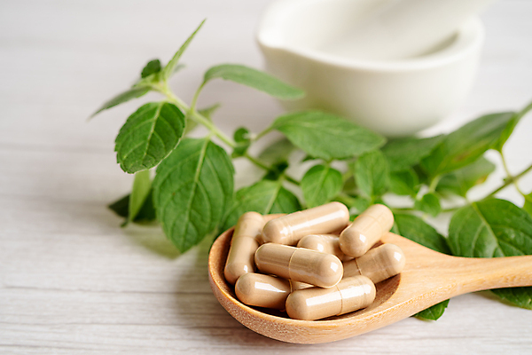 포토 JPG 해외이미지 건강 사람없음 알약 약 숟가락 허브 유기농 절구 절구방아 해외포토 식물 웰빙 의학 수저 도구 파일형식 이미지허브