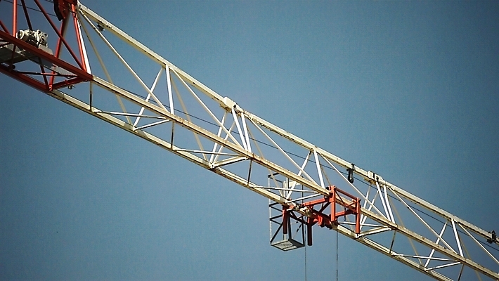 포토 JPG 해외이미지 디자인 산업 건축양식 하늘 새로움 직장 사람없음 야외 파란색 금속 기계 건설현장 도시 업무 땅 기중기 리프트 뼈대 진행 개발 철강 콘크리트 카피스페이스 해외포토 건축 컬러 컨셉 회사 재질 건설업 공백 작업 중장비 파일형식 이미지허브