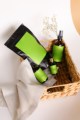 포토 JPG 해외이미지 템플릿 디자인 얼굴 백그라운드 가방 포장 가면 사람없음 초록색 뷰티 세일 검은색 화장품 공백 액체 상품 수분 컨테이너 허브 피부관리 에코 생태계 잠금 비누 로션 팩 패키지 지퍼 샴푸 소매 마요네즈 거짓 위생관리 파우치 목업 카피스페이스 브랜딩 해외포토 식물 잡화 산업 컬러 관리 신체부위 위생용품 환경 소스_음식 보안 파일형식 이미지허브