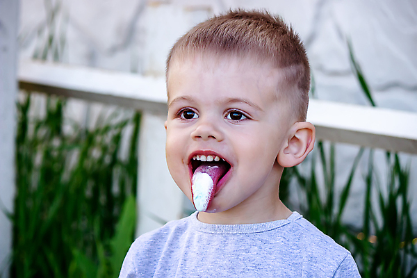 포토 JPG 해외이미지 백인 라이프스타일 여자 남자 행복 얼굴 어린이 음식 백그라운드 자연 아이스크림 디저트 미소 사람 소년 사람없음 여름 청춘 뷰티 얼음 기쁨 추위 흰색 달콤 맛 먹기 크림 원뿔 와플 걸음마 맛있는 해외포토 자연요소 도형 서양인 계절 감정 컬러 컨셉 모션 표정 생활 신체부위 생태계 파일형식 이미지허브