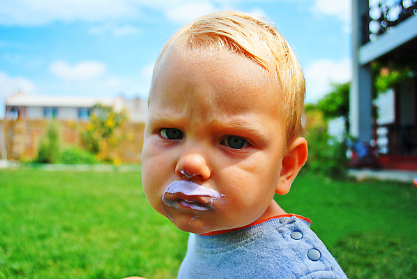 포토 JPG 해외이미지 백인 1 아들 얼굴 어린이 음식 백그라운드 가족 자연 건강 한명 사람 소년 금발 뷰티 유치원 우유 흰색 표현 아기 입 달콤 아침식사 작음 먹기 크림 요거트 걸음마 식욕 천진난만 해외포토 서양인 헤어스타일 교육 남자 컬러 컨셉 관계 모션 유제품 신체부위 식사 맛 크기 생태계 파일형식 이미지허브