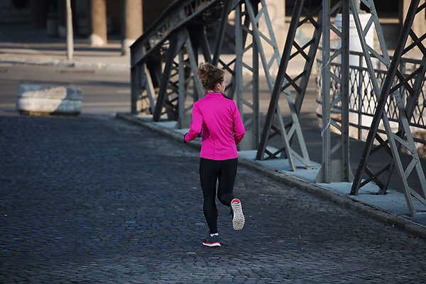 포토 JPG 해외이미지 전신 라이프스타일 여자 아침 건강 한명 성인 야외 뒷모습 운동복 달리기 조깅 유산소운동 러닝 성인여자한명만 해외포토 주간 1 옷 뷰포인트 모션 사람 생활 운동 여자한명만 성인여자만 파일형식 이미지허브