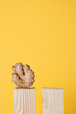 포토 JPG 해외이미지 식물 음식 백그라운드 다이어트 채소 재료 자연 건강 요리 동양인 사람없음 목재 초록색 빛 약 갈색 노란색 추위 신선 양념 조미료 맛 허브 향신료 오브젝트 유기농 매움 날것 아로마 뿌리 향료 향 비타민 생강 내추럴 면역력 지휘대 채식주의자 치료제 목업 개조 비건 해외포토 나무 웰빙 컬러 컨셉 의학 인종 생태계 채식 향기 냄새 영양소 향미료 파일형식 이미지허브