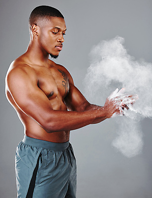 포토 JPG 해외이미지 응시 남자 흑인 회색배경 실내 한명 상반신 20대 성인 옆모습 연기 가루 박수 근육질 성인남자한명만 해외포토 서양인 1 시선 뷰포인트 백그라운드 근육 사람 손짓 청년 내부 회색 몸매 남자한명만 성인남자만 파일형식 이미지허브