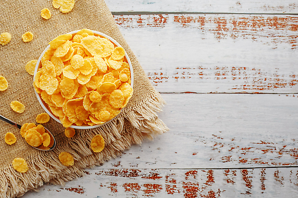 포토 JPG 해외이미지 사람없음 숟가락 달콤 아침식사 시리얼 건강식 나무탁자 해외포토 음식 탁자 수저 식사 맛 파일형식 이미지허브