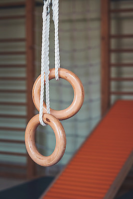 포토 JPG 해외이미지 라이프스타일 어린이 밧줄 스포츠 이동 학교 모션 놀이 근육 기술 실내 건강 사람없음 운동 힘 유치원 연습 시설 체육관 체조 리프팅 해외포토 교육 줄 컨셉 사람 내부 생활 파일형식 이미지허브