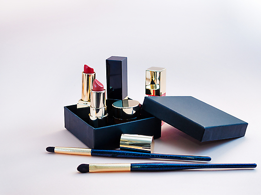 포토 JPG 해외이미지 직업 여자 리본 얼굴 분홍색 백그라운드 장신구 선물 사람없음 장식 빛 세트 컬러풀 뷰티 유행 페인트 화장품 립스틱 공구 화려 팔레트 황금 상품 가루 볼터치 수집 피부 오브젝트 마스카라 만들기 예술가 아이섀도 돌봄 플랫레이 해외포토 컬러 컨셉 모션 사람 신체부위 화장 도구 플랫 파일형식 이미지허브