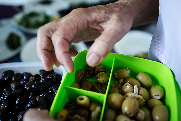 포토 JPG 해외이미지 라이프스타일 접시 손 음식 백그라운드 다이어트 채소 재료 부분 탁자 건강 요리 사람없음 초록색 컬러풀 식사 신선 먹기 레몬 메뉴 준비 유기농 올리브 내추럴 점심식사 채식주의자 핸드메이드 비건 맛있는 해외포토 식기 웰빙 열매 컬러 가구 과일 모션 생활 신체부위 채식 파일형식 이미지허브
