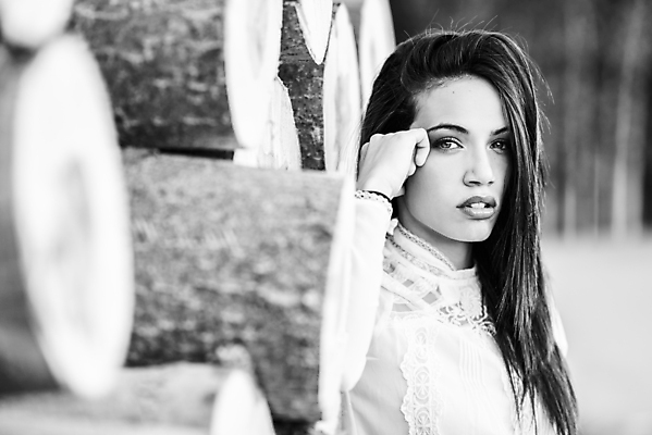 포토 JPG 해외이미지 백인 모델 라이프스타일 드레스 옷 공원 여자 행복 얼굴 백그라운드 티셔츠 자연 갈색머리 한명 사람 야외 빨간색 치마 태양 뷰티 유행 맑음 봄 해외포토 자연요소 서양인 1 헤어스타일 계절 공공시설 감정 컬러 셔츠 하의 날씨 생활 신체부위 생태계 파일형식 이미지허브