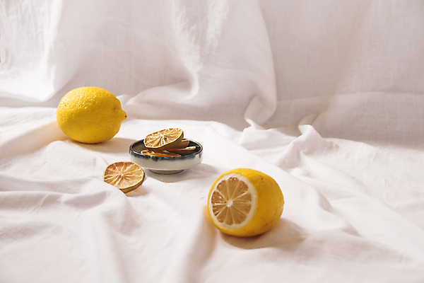 포토 JPG 해외이미지 실내 사람없음 레몬 건과일 미니멀 해외포토 과일 건조 내부 파일형식 이미지허브