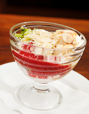 포토 JPG 해외이미지 열매 과일 아이스크림 디저트 사람없음 여름 숟가락 체리 달콤 잼 크림 아몬드 바닐라 채찍 해외포토 식물 계절 음식 수저 견과류 소스_음식 맛 파일형식 이미지허브