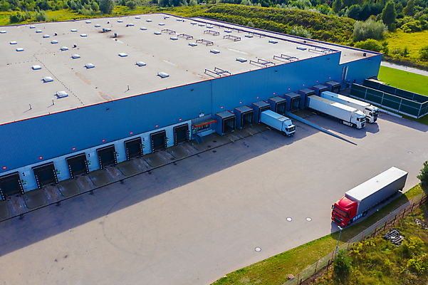 포토 JPG 해외이미지 산업 도로 비즈니스 교통시설 모션 안테나 사람없음 건물 화물 도시 상품 주식 교차로 창고 상업 머리위 지역 트랙터 수납 짐차 무거움 트레일러 슈퍼마켓 수입 조감도 터미널 해외포토 건축물 길 교통 통신 자동차 금융 상점 운송업 무게 농기계 시설 특수차량 파일형식 이미지허브