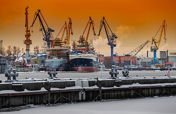 포토 JPG 해외이미지 주간 하늘 사람없음 야외 일몰 중장비 조선소 기중기 산업시설 산업현장 해외포토 자연요소 산업 노을 산업장비 파일형식 이미지허브
