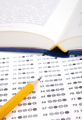 포토 JPG 해외이미지 학생 교육 종이 교실 학교 안내 사람없음 책 상자 연필 교사 거품 시험 퀴즈 선택 질문 스마트 옵션 지우개 대학교 서식 성적 문제 실수 평가 삭제 대답 설문지 오류 잘못 지능 많음 해외포토 직업 컨셉 학용품 필기구 파일형식 이미지허브