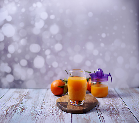 포토 JPG 해외이미지 계절 음료 음식 조각 잎 다이어트 오렌지 과일 자연 유리 탁자 귤 나선형 건강 사람없음 목재 초록색 빛 식사 주스 에너지 소용돌이 껍질 흰색 신선 원형 달콤 오렌지주스 먹기 피부 오브젝트 유기농 날것 내추럴 숙성 핸드메이드 해외포토 도형 나무 식물 웰빙 컬러 가구 무늬 재료 모션 재질 신체부위 회오리 맛 과일주스 생태계 파일형식 이미지허브