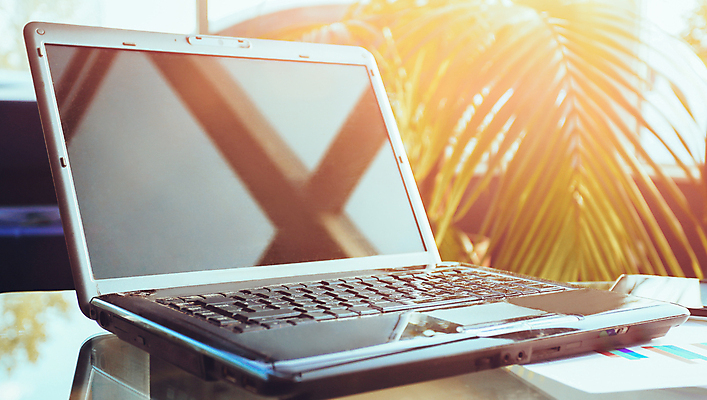 포토 JPG 해외이미지 직업 디자인 종이 안경 백그라운드 컨셉 인터넷 의자 비즈니스 통신 창문 탁자 열쇠 문구용품 직장 기술 사람없음 내부 건물 노트북 컴퓨터 사무실 펜 우주 디지털 스크린 모니터 쪽지 공책 방 키보드 업무 오픈 네트워크 휴대용 심볼 책상 오브젝트 와이파이 심플 전자 해외포토 건축물 잡화 가구 회사 전자제품 필기구 작업 무선인터넷 파일형식 이미지허브