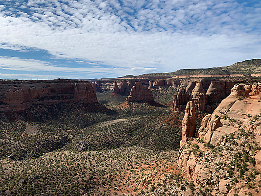 포토 JPG 해외이미지 여행 사람없음 야외 가로 골짜기 계곡 사막 암석 황무지 교차로 부식 사암 내추럴 서쪽 해외포토 길 자연 돌_바위 방향 파일형식 이미지허브