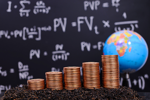 포토 JPG 해외이미지 사람없음 지구본 칠판 동전탑 수학공식 해외포토 쌓기 동전 수학 공식 파일형식 이미지허브