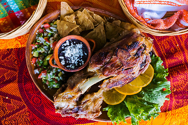 포토 JPG 해외이미지 전통 접시 음식 채소 재료 멕시코 육류 돼지고기 옥수수 요리 사람없음 빨간색 식당 식사 저녁식사 소고기 식탁보 신선 뜨거움 맛 상추 굽기 레몬 메뉴 매움 점심식사 맛있는 해외포토 식기 컬러 컨셉 북아메리카 과일 식재료 곡류 상점 구이 파일형식 이미지허브