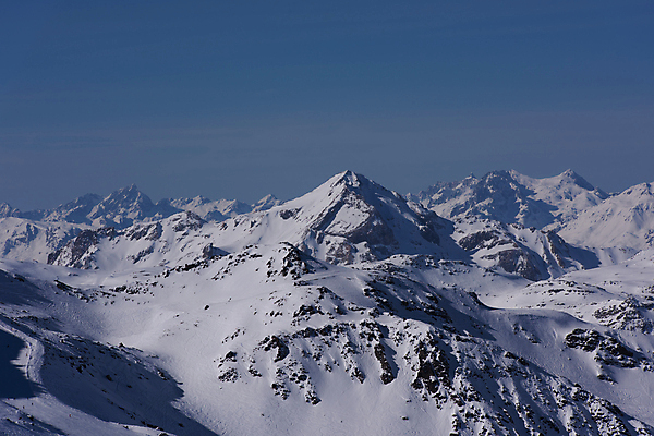 포토 JPG 해외이미지 주간 겨울 하늘 사람없음 야외 눈 알프스 겨울풍경 설산 눈덮임 해외포토 자연요소 계절 유럽 컨셉 날씨 산 풍경 파일형식 이미지허브