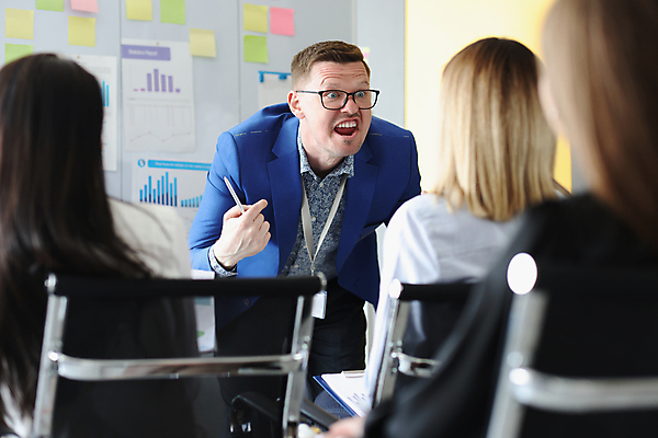 포토 JPG 해외이미지 남자 감정 얼굴 운동화 회사 비즈니스 교실 회의 노동자 기술 창조 설명 서기 세명 사무실 모임 분노 표현 자신감 발표 가르침 그룹 계획 종업원 캐비닛 스마트 동료 상담 리더 열정 의견 개발 골 마케팅 비명 심각 주목 해외포토 직업 교육 신발 컨셉 학교 관계 모션 사람 신체부위 사물함 파일형식 이미지허브