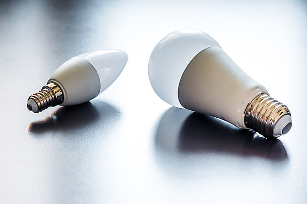 포토 JPG 해외이미지 디자인 컨셉 생각 비즈니스 전구 설계 아이디어 창조 사람없음 빛 힘 흰색 계획 오브젝트 뇌 에코 심플 머리위 공학 해결 혁명 발명 표준 스타일 주도 미니멀 해외포토 교육 컬러 환경 예절 파일형식 이미지허브