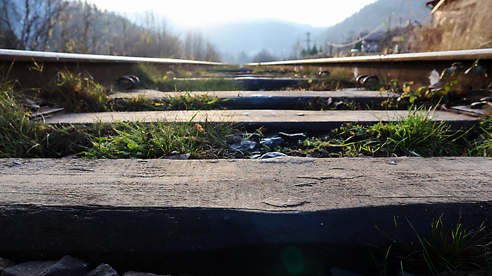 포토 JPG 해외이미지 산업 도로 선 여행 백그라운드 컨셉 건축양식 교통시설 자연 하늘 사람없음 야외 파란색 햇빛 태양 금속 일몰 기차 시골 방향 철 묘사 속도 평행 루트 방법 선로 옛날 철강 수평선 해외포토 자연요소 건축 길 육상교통 컬러 교통 재질 대중교통 노을 시설 생태계 파일형식 이미지허브