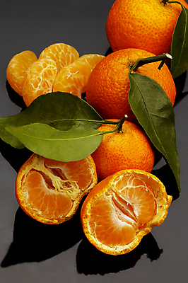 포토 JPG 해외이미지 검은배경 단면 귤 실내 그림자 사람없음 해외포토 백그라운드 과일 내부 검은색 파일형식 이미지허브