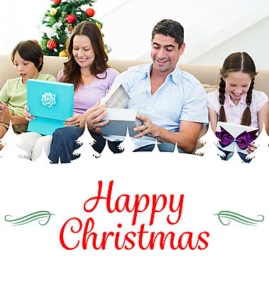 포토 JPG 해외이미지 백인 라이프스타일 응시 여자 남자 딸 행복 아들 어린이 40대 중년 크리스마스 겨울 거실 가족 엄마 휴가 크리스마스카드 프레임 함께함 크리스마스선물 선물 사랑 앉기 소년 여러명 성인 30대 인테리어 부모 소파 크리스마스트리 축제 펼침 축하 인사 메시지 아빠 결합 전나무 나란히 남동생 누나 해외202004 해외포토 서양인 나무 디자인 시선 계절 기념일 감정 다수 컨셉 의자 관계 모션 카드_감사 사람 생활 장년 예절 동생 파일형식