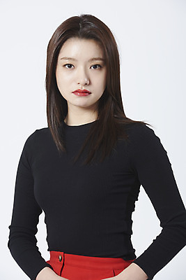 포토 JPG 스튜디오촬영 여자 감정 실내 무표정 표정 한명 상반신 20대 성인 앞모습 한국인 표현 차가움 고민 흰배경 도도함 성인여자한명만 국내포토 1 뷰포인트 백그라운드 사람 동양인 청년 내부 흰색 여자한명만 성인여자만 파일형식