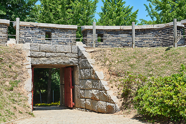 포토 JPG 주간 여행 한국건축 유적지 풍경 사람없음 야외 관광지 봄 문화재 성 역사 한국사 성벽 강화도 국내여행 명승지 사적지 강화초지진 국내포토 자연요소 건축물 계절 건축 고건축 인천 파일형식