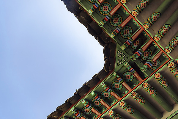 포토 JPG 주간 한국전통 로우앵글 여행 유적지 단청문양 풍경 사람없음 야외 여름 관광지 세계문화유산 문화재 역사 한국사 조선시대 광릉 왕릉 정자각 조선왕릉 지붕처마 세조 정희왕후 국내포토 자연요소 전통 문양 계절 뷰포인트 고건축 지붕 한국 왕 단청 처마 남양주 파일형식 왕후