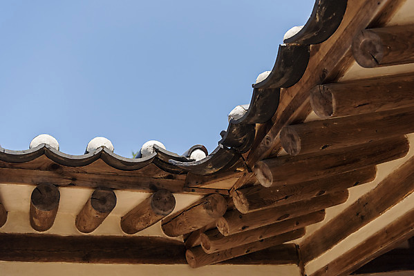 포토 JPG 주간 한국전통 로우앵글 여행 유적지 하늘 풍경 사람없음 야외 여름 관광지 세계문화유산 문화재 역사 한국사 조선시대 광릉 왕릉 재실 조선왕릉 지붕처마 세조 정희왕후 국내포토 자연요소 전통 계절 뷰포인트 고건축 지붕 한국 왕 처마 남양주 파일형식 왕후