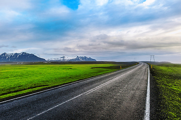 포토 JPG 해외이미지 나무 구름 도로 길 선 여행 밭 교통시설 자동차 자연 하늘 거리 풍경 사람없음 초록색 여름 파란색 태양 운전 사막 자유 시골 오픈 고속도로 아스팔트 땅 방향 속도 싱글 장면 직진 수평선 해외202004 해외포토 자연요소 식물 계절 육상교통 컬러 교통 컨셉 농업 모션 시설 생태계 파일형식