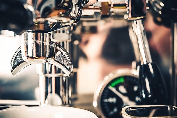 포토 JPG 해외이미지 커피 음료 가정 사람없음 가로 카페 장비 원두 마시기 신선 우아함 가득함 준비 슛 바리스타 그라인더 카푸치노 에스프레소 라떼 철강 해외202004 해외포토 직업 컨셉 모션 상점 커피용품 파일형식