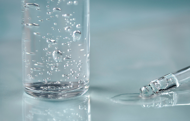 포토 JPG 해외이미지 얼굴 유리 건강 사람없음 물 파란색 뷰티 약 스파 화장품 거품 물방울 신선 투명 액체 붓기 떨어짐 피부 향수 피부관리 조제 내추럴 돌봄 바디케어 수분크림 신맛 에센스 피펫 화학물질 해외포토 자연요소 컬러 컨셉 의학 모션 재질 실험기구 신체부위 화학 맛 만들기 파일형식 이미지허브