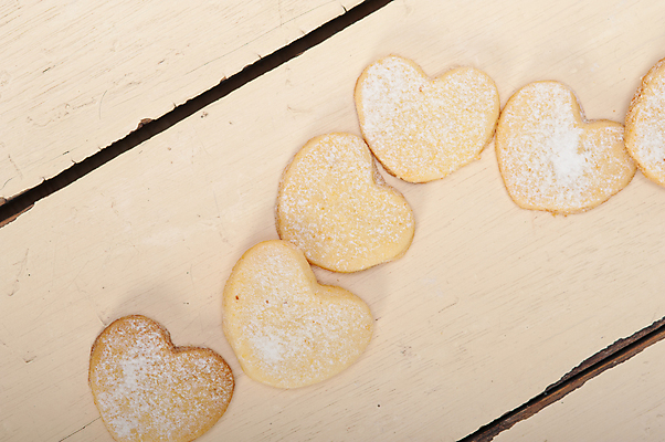 포토 JPG 해외이미지 디저트 사람없음 쿠키 하트 일렬 베이지색 해외포토 모양 음식 컬러 파일형식 이미지허브