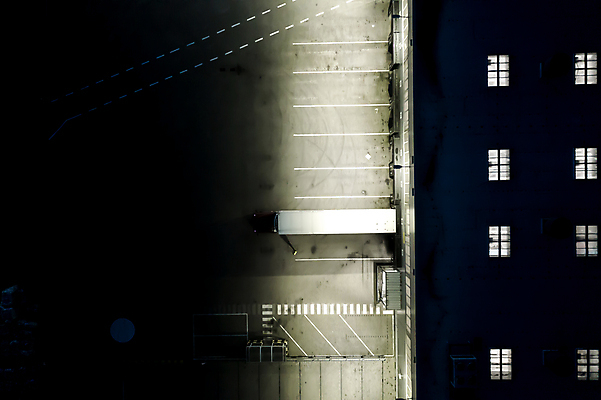 포토 JPG 해외이미지 산업 도로 비즈니스 교통시설 안테나 사람없음 건물 화물 상품 야간 주식 교차로 창고 상업 머리위 지역 트랙터 수납 짐차 무거움 트레일러 슈퍼마켓 수입 조감도 터미널 해외포토 자연요소 건축물 길 교통 통신 자동차 금융 상점 운송업 무게 농기계 시설 특수차량 파일형식 이미지허브