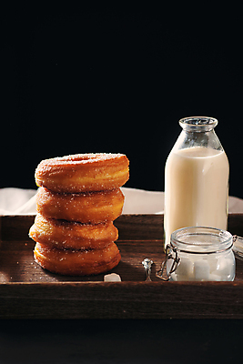 포토 JPG 해외이미지 디저트 실내 사람없음 쌓기 우유 도넛 해외포토 음식 모션 유제품 내부 파일형식 이미지허브