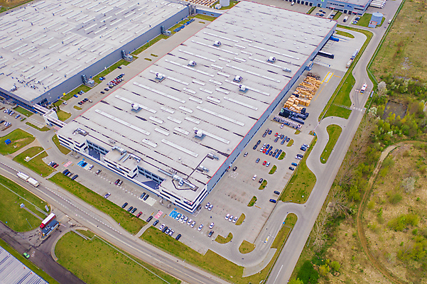 포토 JPG 해외이미지 공원 산업 도로 비즈니스 교통시설 자동차 안테나 사람없음 건물 트럭 화물 도시 센터 역 상품 정상 주식 컨테이너 창고 상업 머리위 지역 트랙터 수납 짐차 무거움 트레일러 물류 슈퍼마켓 드론 분배 수입 터미널 해외포토 건축물 공공시설 길 육상교통 교통 통신 금융 상점 운송업 무게 농기계 시설 특수차량 파일형식 이미지허브