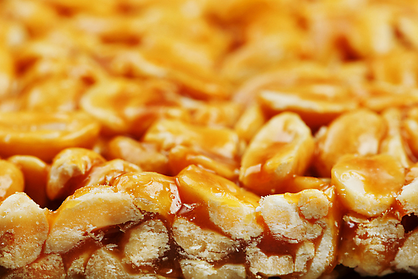 포토 JPG 해외이미지 실내 근접촬영 사람없음 아웃포커스 갈색 땅콩 에너지바 해외포토 음식 뷰포인트 컬러 촬영기법 내부 견과류 파일형식 이미지허브