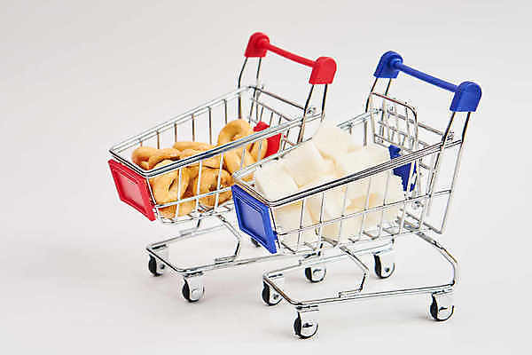 포토 JPG 해외이미지 실내 사람없음 쇼핑 쇼핑카 미니어처 오브젝트 흰배경 베이글 해외포토 빵 백그라운드 내부 모형 카트 흰색 파일형식 이미지허브